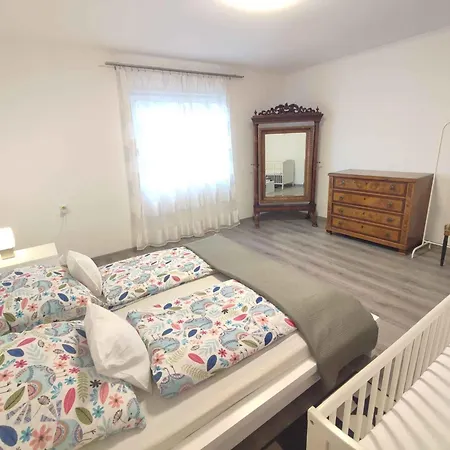 In 50627 Διαμέρισμα *