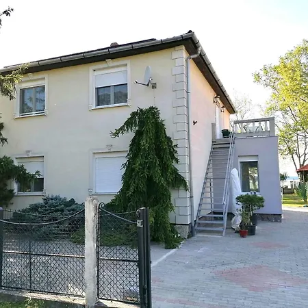 Apartment In 50627