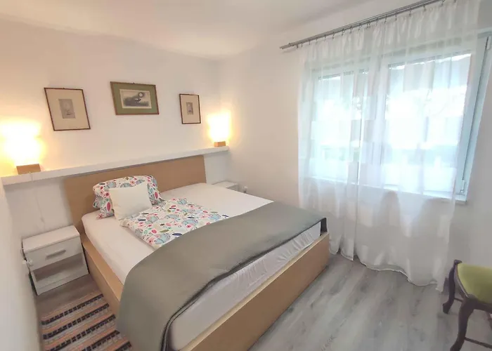 Apartament In 50627